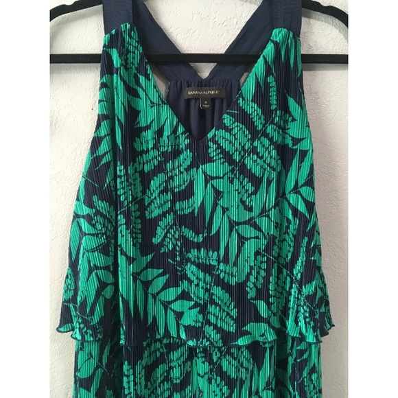 SALE $35 ⬇️ Banana republic iris fern dress - Picture 8 of 13
